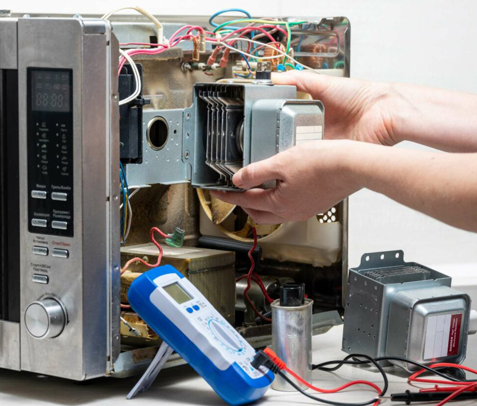 leunit_microwave_checking_services_2.jpg